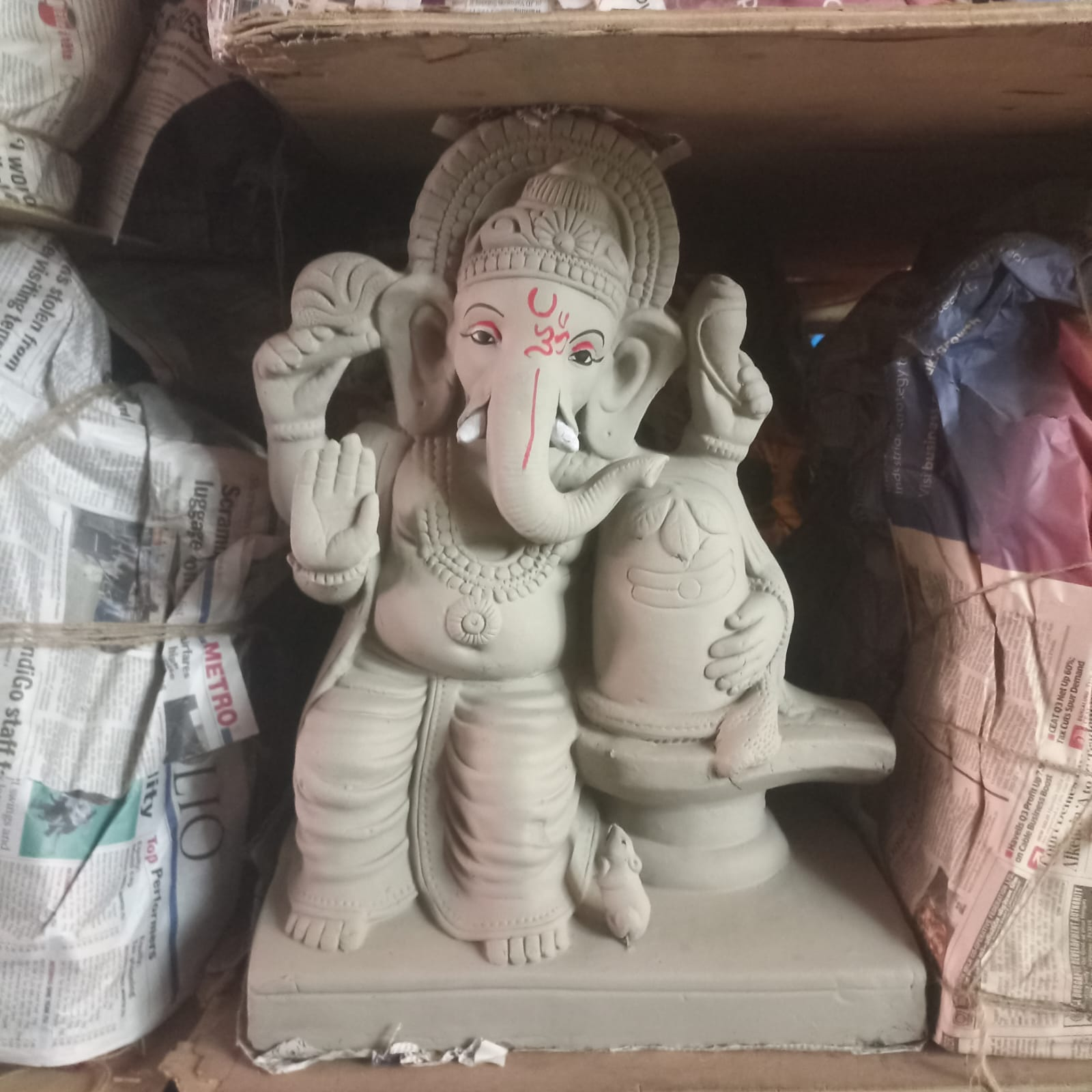 Seated Ganesha · classic tilak